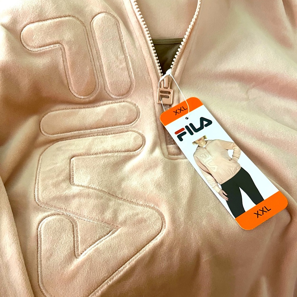 🎄NEW Luxurious feeling FILA hooded blush colored jacket. A must have!